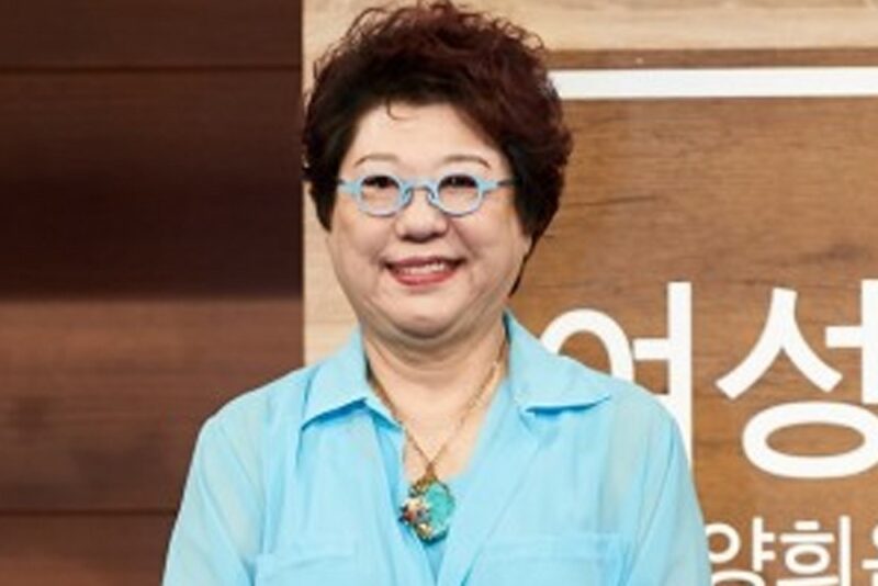 양희은, 각막 이식 수술→방사선 치료 후 반가운 소식…”씩씩하게 극복”