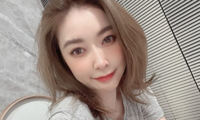 人気女優、乳がん診断→両胸切除→インプラント挿入…「まだ生きていると実感」