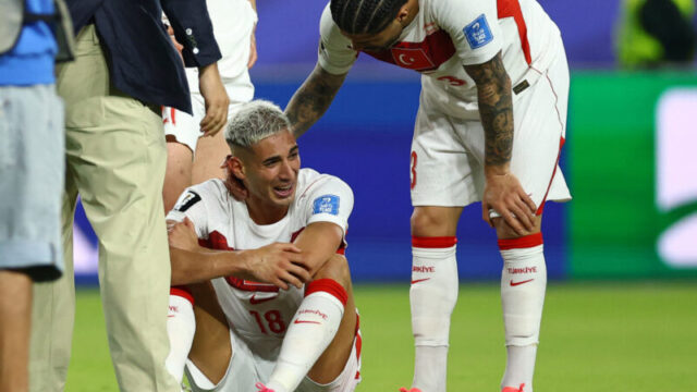 シュート62本で無得点…トルコ、24年ぶりW杯で2戦全敗の惨劇　ギュレル「恥ずかしい」