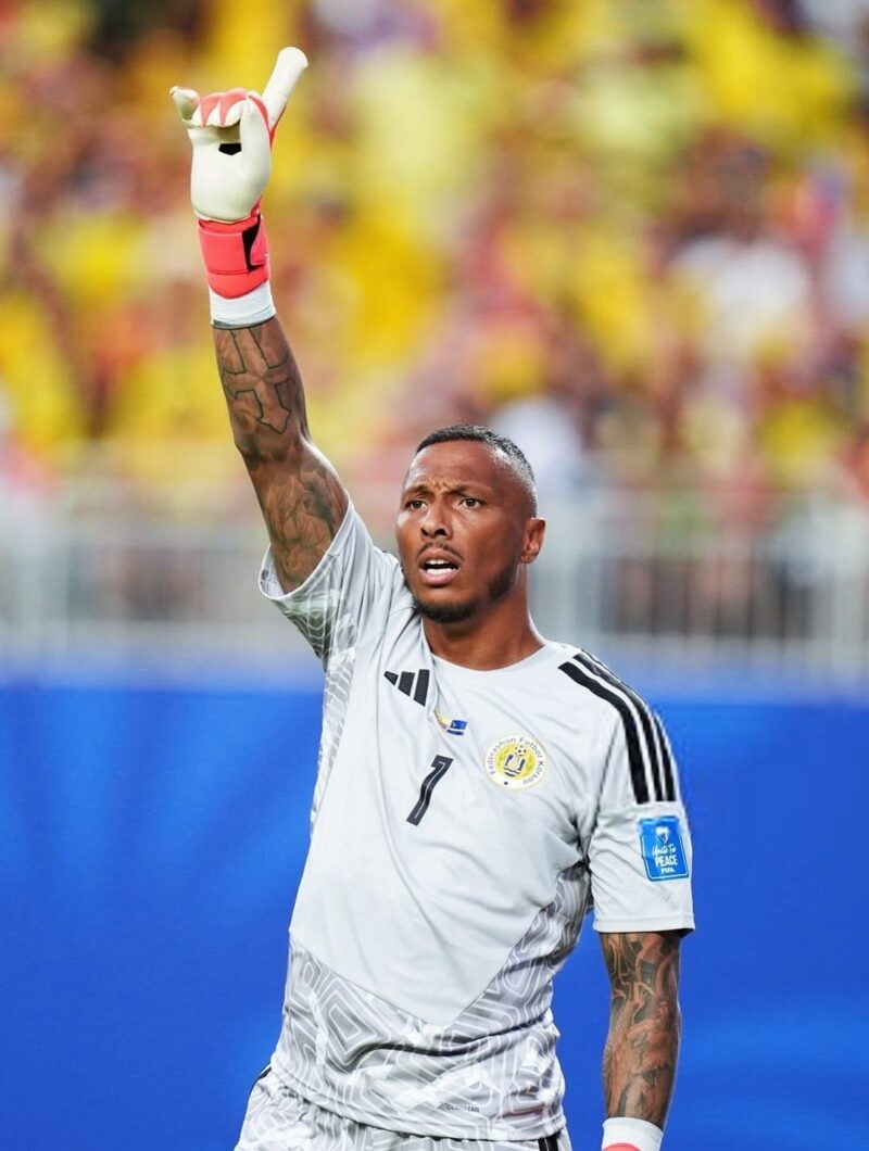 W杯新記録!37歳ベテランGKが驚異の15セーブ「歴史に残るパフォーマンス」
