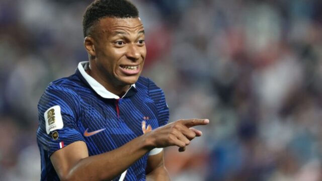 メッシの記録に即座にマルチ弾で応戦！エムバペ躍動のフランス、イラクを下し32強入り決定