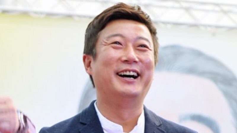 イ・スグン、田舎の学校の校長に就任…7歳から70代までが同じ教室に(「スグンスクール」)