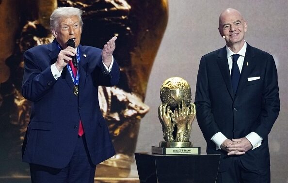 FIFAインファンティーノ会長、トランプ氏とのW杯決勝観戦を明言「我々はいつも一緒」