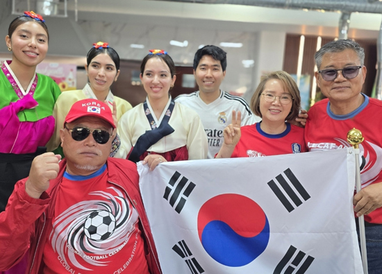 金興国、LAで韓国代表の勝利を祈願!現地同胞とW杯応援イベント開催