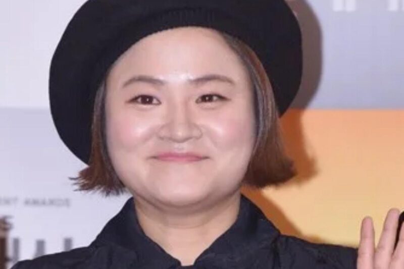 絶好調のキム・シニョンに衝撃…飲み会での「男性関係」暴露が波紋