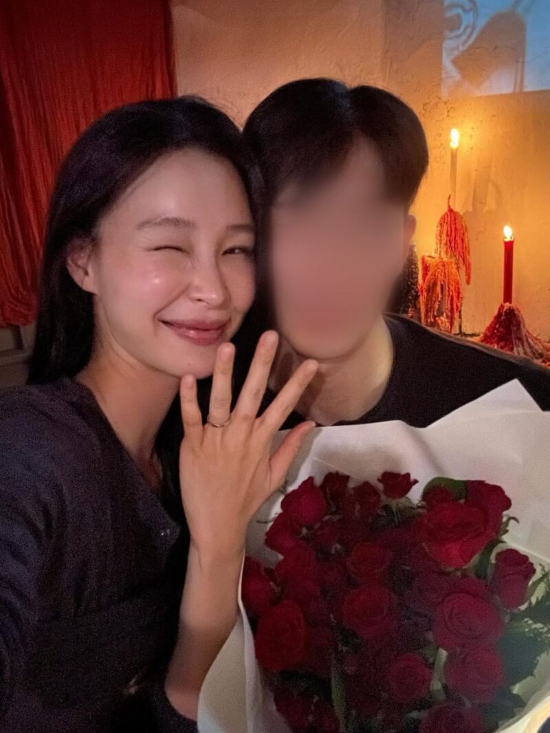 모델・チョン・ヘイム、5歳年下♥との結婚目前？整形後のあざだらけ顔で登場