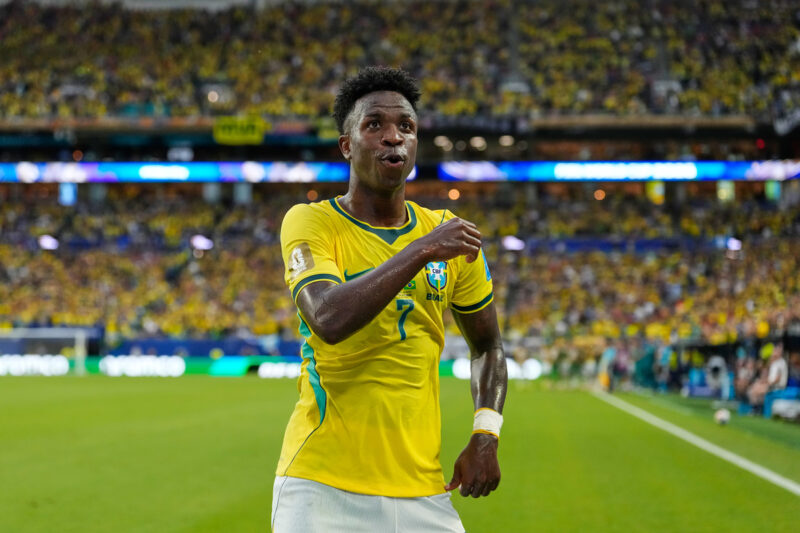 ヴィニシウス2発＆ネイマールも存在感！ブラジルがスコットランドを3-0撃破、首位で決勝T進出