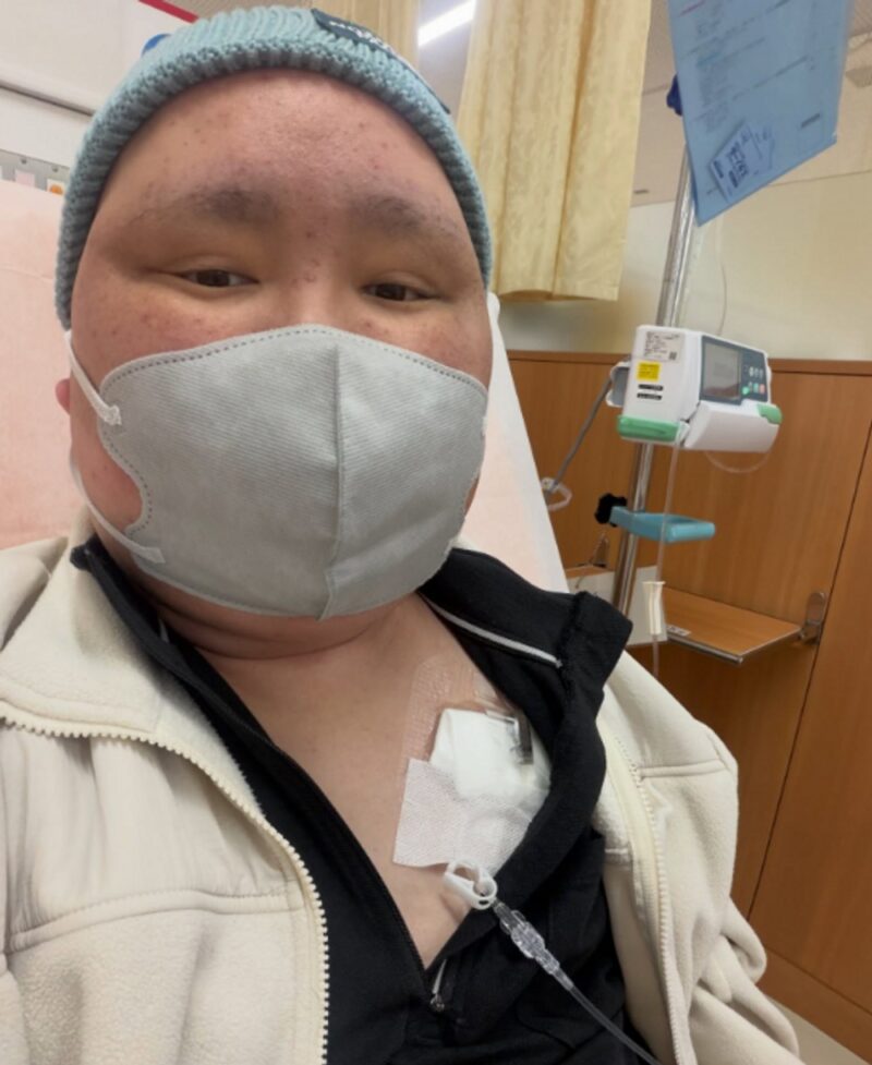 「ステージ4胃がん」の人気芸人、活動休止から1年で衝撃の近況…「一旦休止することに」