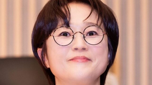 53歳ソン・ウニ、ついに結婚か…驚きのニュースに注目集まる