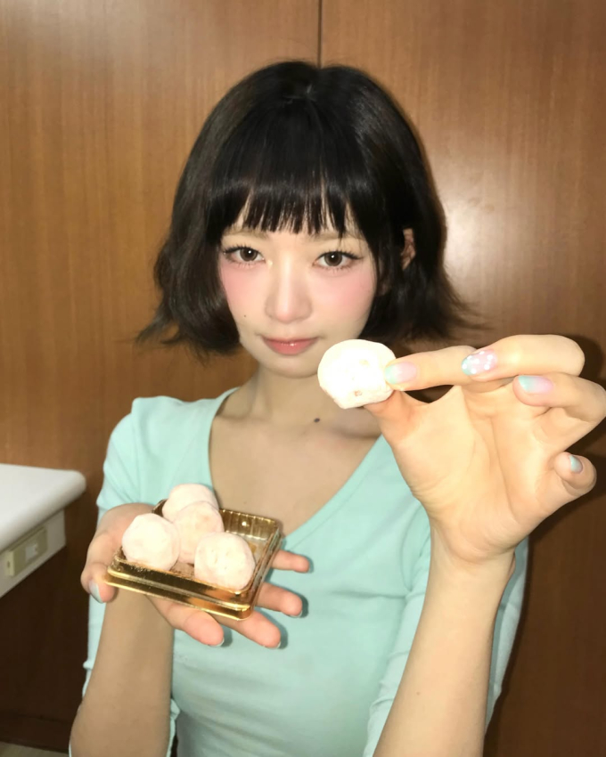夏の手元を彩る、爽やかミントネイルのすすめ
