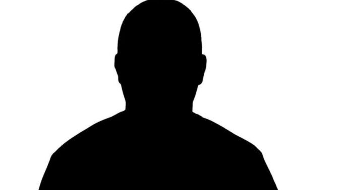 有名男性歌手、ビキニ美女との密着写真が流出…ネット騒然