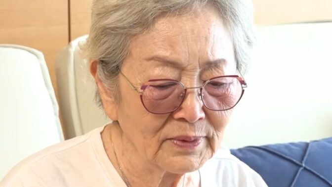 夫を亡くしたキム・ヨンオク、宅配便の整理中に涙「泣くつもりなかったのに…思い出すたびに」