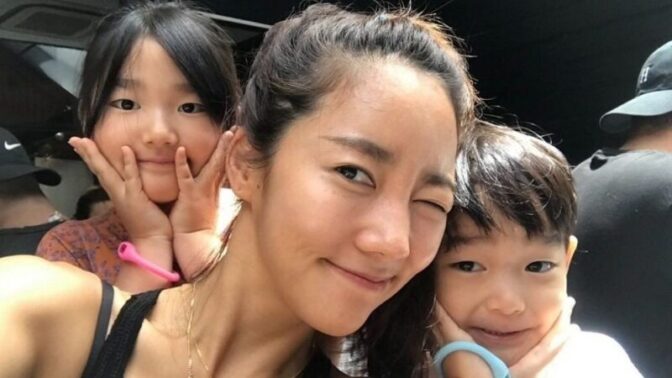 イ・ボムスと離婚のイ・ユンジン、息子が母親似の通訳・翻訳7級に合格「なんと誇らしいことか」