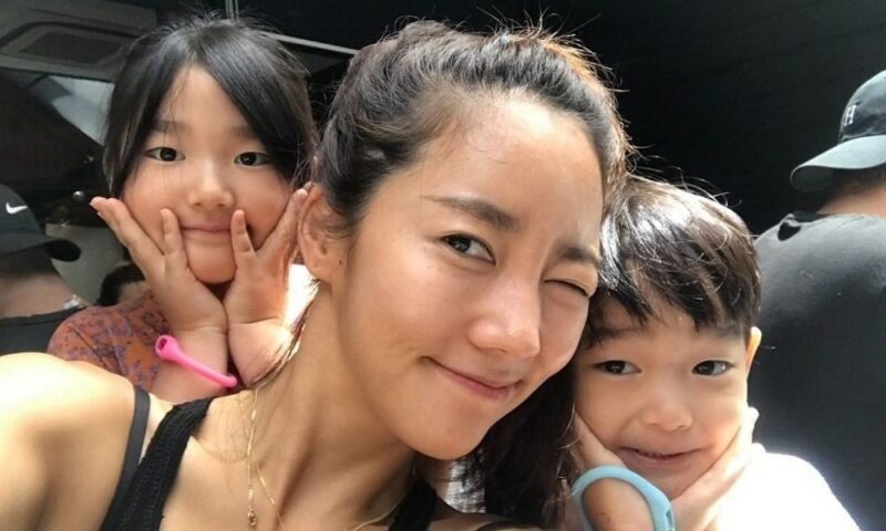 イ・ボムスと離婚のイ・ユンジン、息子が母親似の通訳・翻訳7級に合格「なんと誇らしいことか」