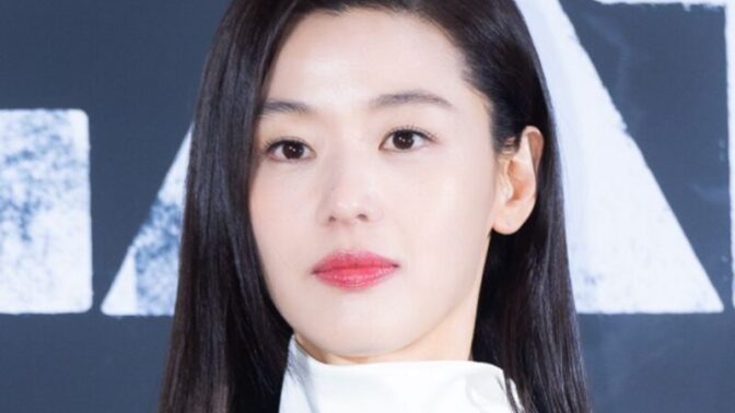チョン・ジヒョンの美談続々…「軍体」チェ・ソウン「自ら近づいて番号を聞き、演技のアドバイスも」