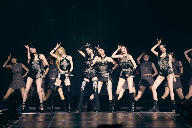 BABYMONSTER、BLACKPINKのDNAを確かに継承…最年少にも流れるYGの血 (総合)