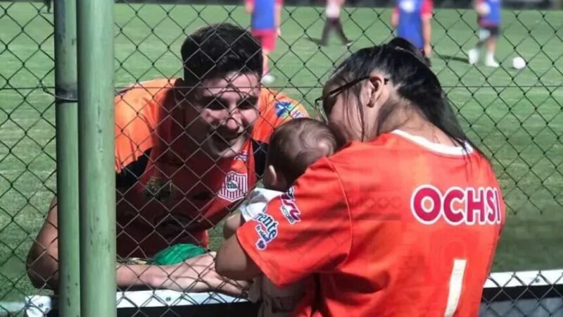 憧れのノイアーの前で神セーブ！パラグアイ代表GK、息子の粉ミルク代に困りユニフォームを売った過去から“人生逆転”の快挙