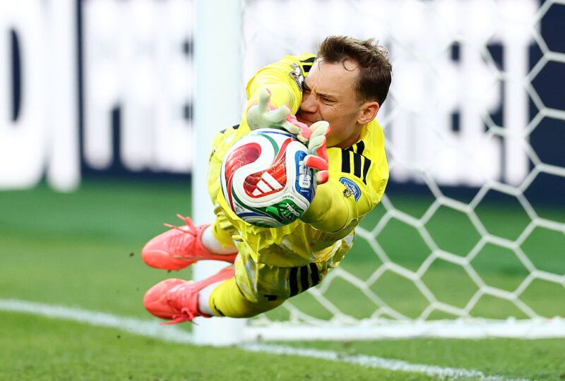 「スイーパーGK」の伝説ノイアーが代表引退を発表　「ドイツ代表として戦った全ての瞬間が誇り」