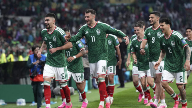 メキシコ「サッカーの聖地」で40年ぶりの歓喜！エクアドルを2-0撃破し決勝トーナメント進出