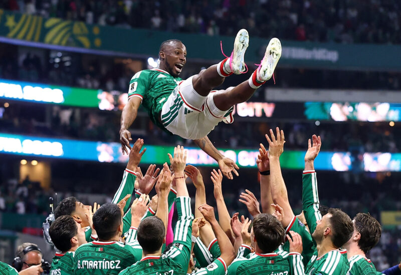 メキシコ「サッカーの聖地」で40年ぶりの歓喜！エクアドルを2-0撃破し決勝トーナメント進出