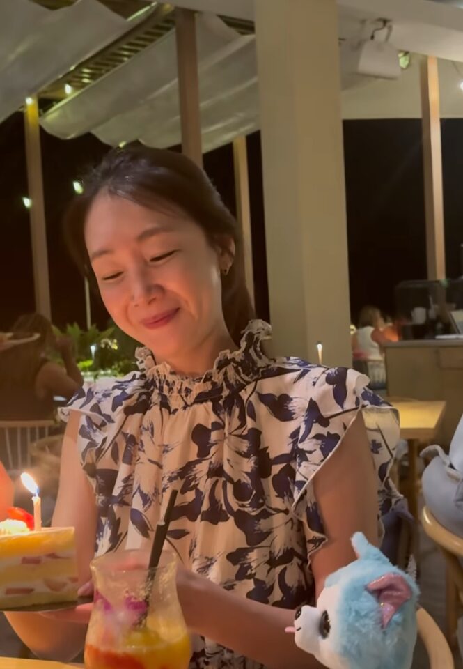 チェ・ジウ、6歳娘の愛らしい愛嬌に幸せそうな笑顔