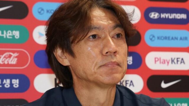 洪明甫監督に英メディアも苦言「国際的な恥さらし」