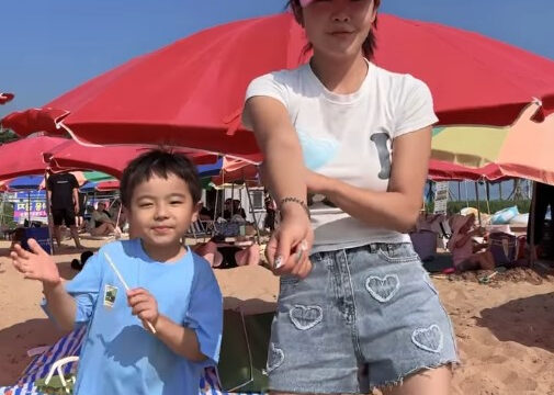 ミニ・ギョル、息子と海水浴場でダンス！微笑ましい母子の仲良しショットが話題