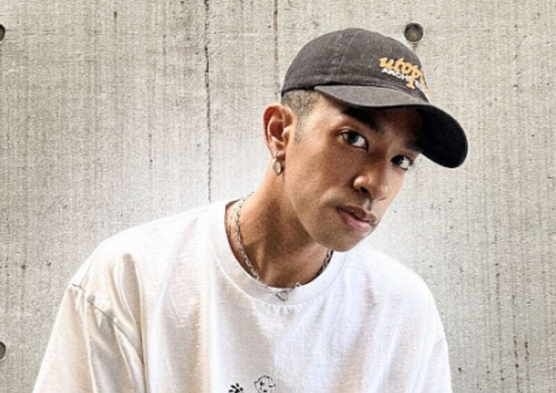 公演わいせつ罪で逮捕の男性アイドル、論議乗り越えカムバック強行…「自らを振り返った」