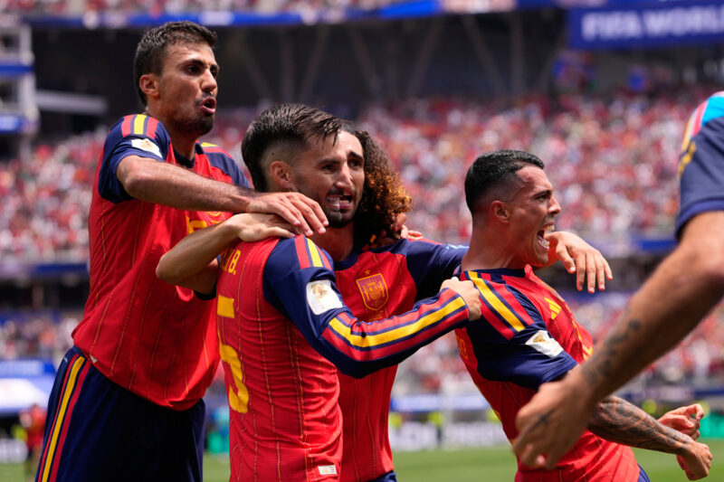 「無敵艦隊」32年ぶりの快挙！スペイン、オーストリアを3-0で撃破し決勝T進出