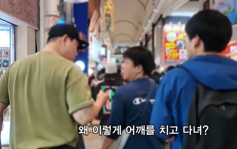 リセンヌ・ミナミもされた肩パン→韓国人YouTuberがお仕置き…同じように押し返すと『謝罪』