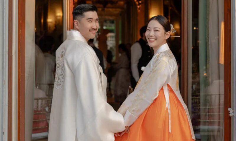 俳優♥医師の夫婦が誕生…「ケデホン」アデン・ジョ、イタリアで意味深い「韓国式結婚式」
