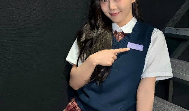 OH MY GIRLヒョジョン、『Purple Note』ファンサイン会を盛況のうちに終了…ファンと特別な思い出作り