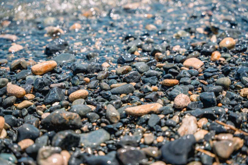 「今まで見ていた海は偽物だった」心まで洗われる、究極の絶景ビーチが話題に