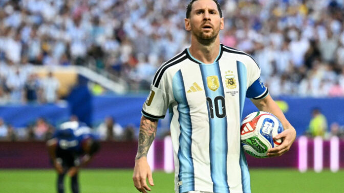 メッシ、W杯史上初の通算20ゴール達成