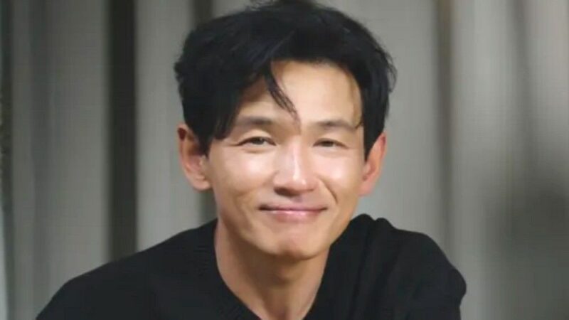 황정민、2年断酒でも「酒顔」そのまま…「特殊メイク級の化粧→落とすとまた赤くなる」