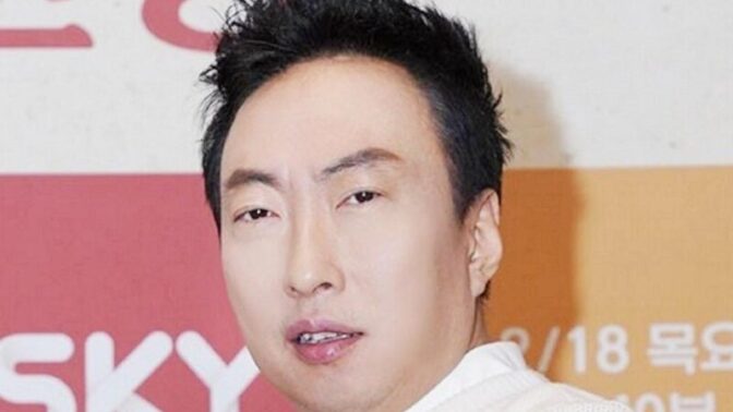 パク・ミョンス、空港で足止め…放送界に「非常事態」