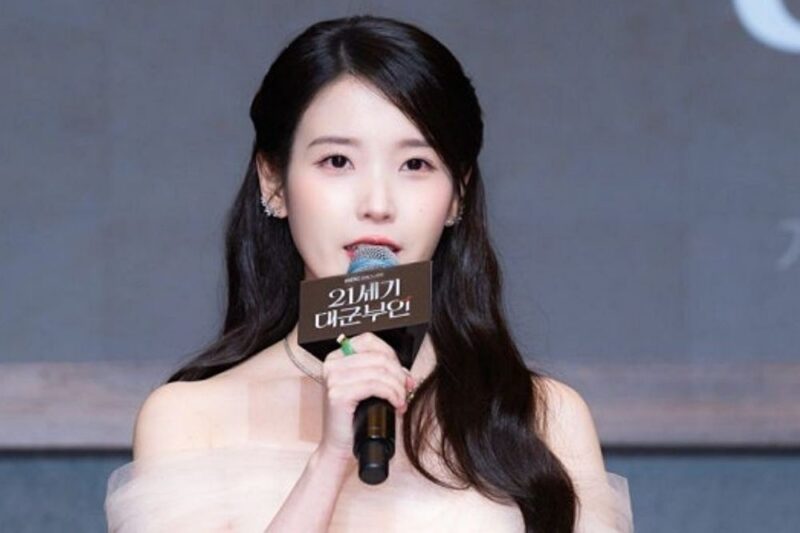 IU、大君夫人騒動から2ヶ月…静かに綴った「会いたかった」にファン熱狂