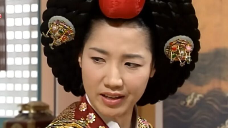 『宮廷女官チャングム』王妃役パク・ジョンスク、俳優から公共機関の代表に…20年ぶりの異例の近況