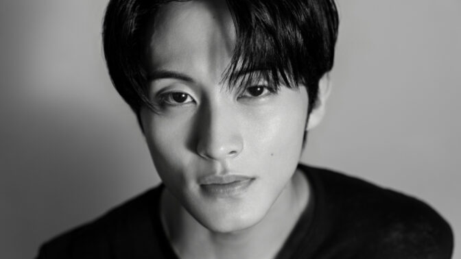 NCTマーク、Weverseオープン…新しいプロフィール写真公開にファン歓喜