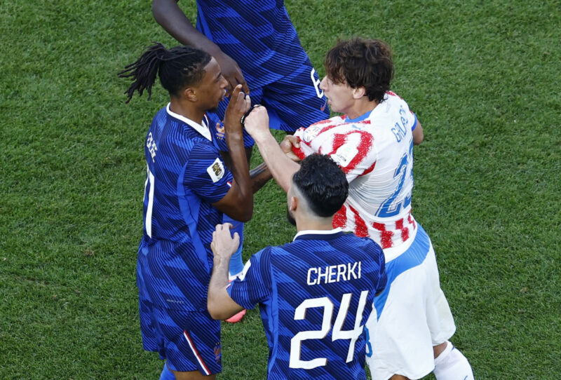 バロガンはOKでオリセはNG？FIFAの不可解な「二重基準」に批判殺到