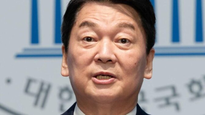 アン・チョルス氏、沈黙を破り「法廷」へ