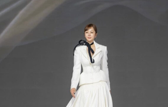イ・スンヨン、ハビタット慈善ファッションショーに参加「体は疲れたが、心は感動で満たされた一日」