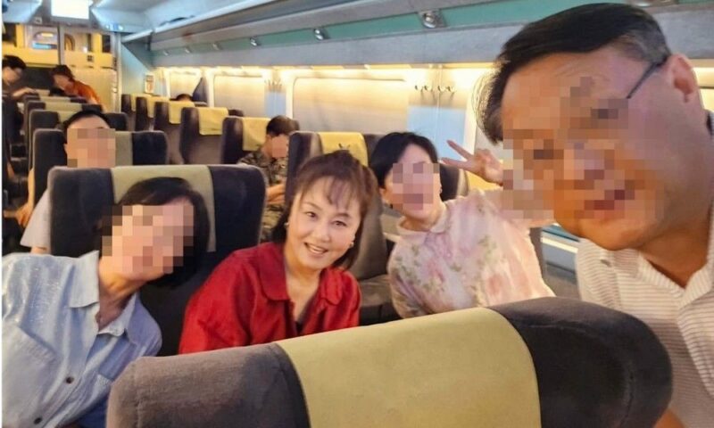 コン・ヒョンジュ、双子騒動に「感謝」 vs イ・ギョンシル、KTX騒音批判に「狂人扱い」と激怒