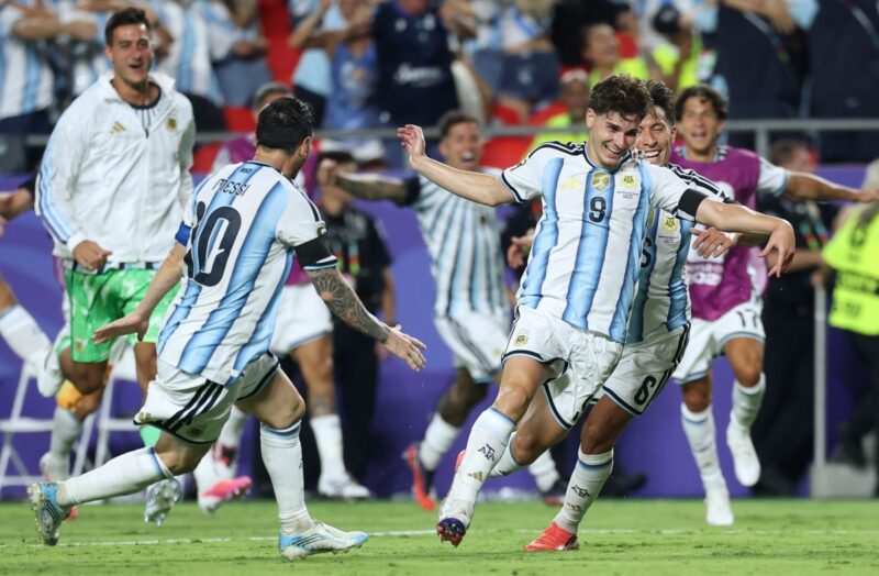 メッシ率いるアルゼンチンが4強進出!W杯準決勝はフランス対スペイン、イングランド対アルゼンチンに決定
