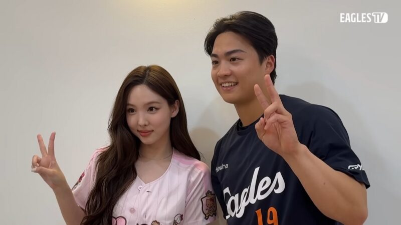 ワンイーチョン、TWICEナヨンと対面「私は11年目のワンス」