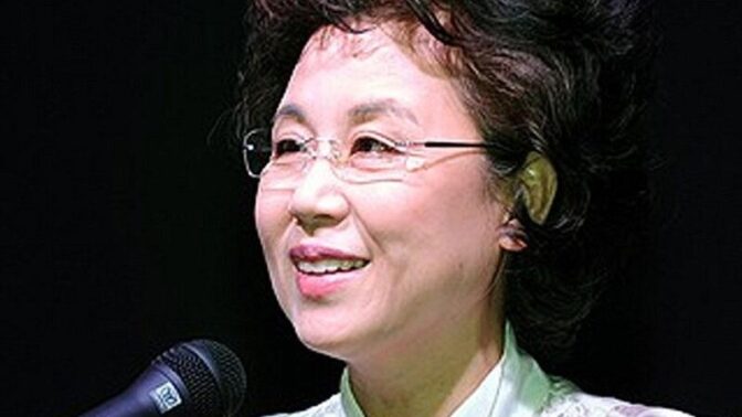 70歳・沈守峰、涙の知らせにファン感涙「胸が締め付けられる」