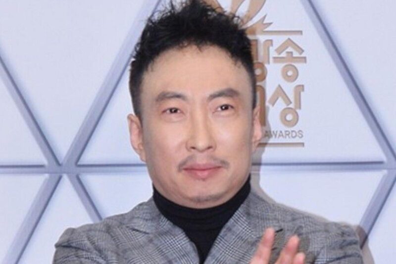 朴明洙、立場を表明…「謝罪させていただきます」