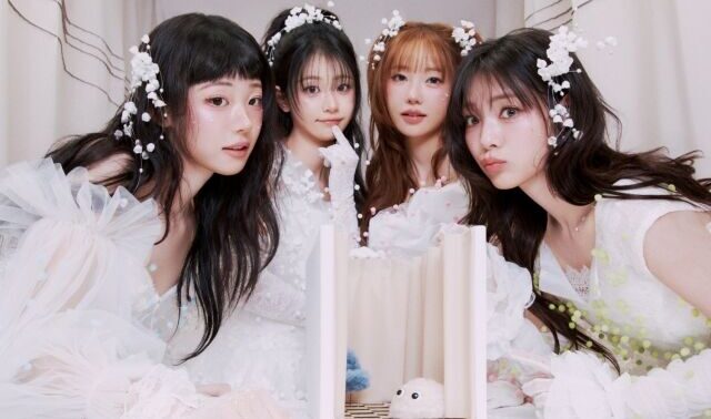 QWER、デビュー1000日を迎え「愛と応援をくれた“岩ガニ”のおかげ」