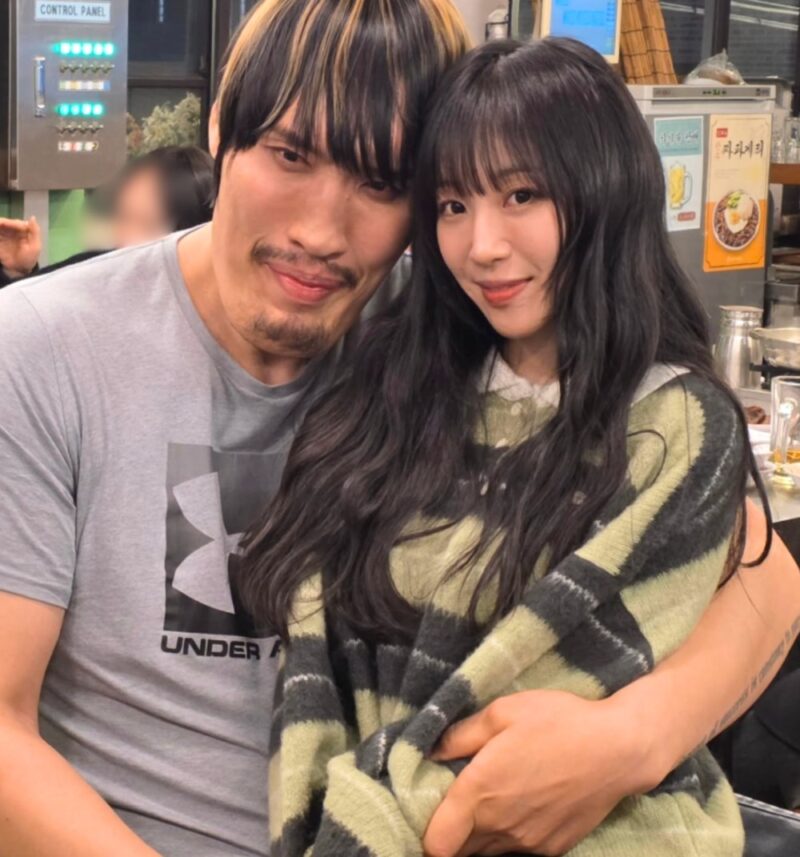 ユ・ジェソク＆イ・ジョンジェもチェ・ホンマンと“シグネチャーポーズ” ツヤンとのツーショットで悪質コメントに眉ひそめ