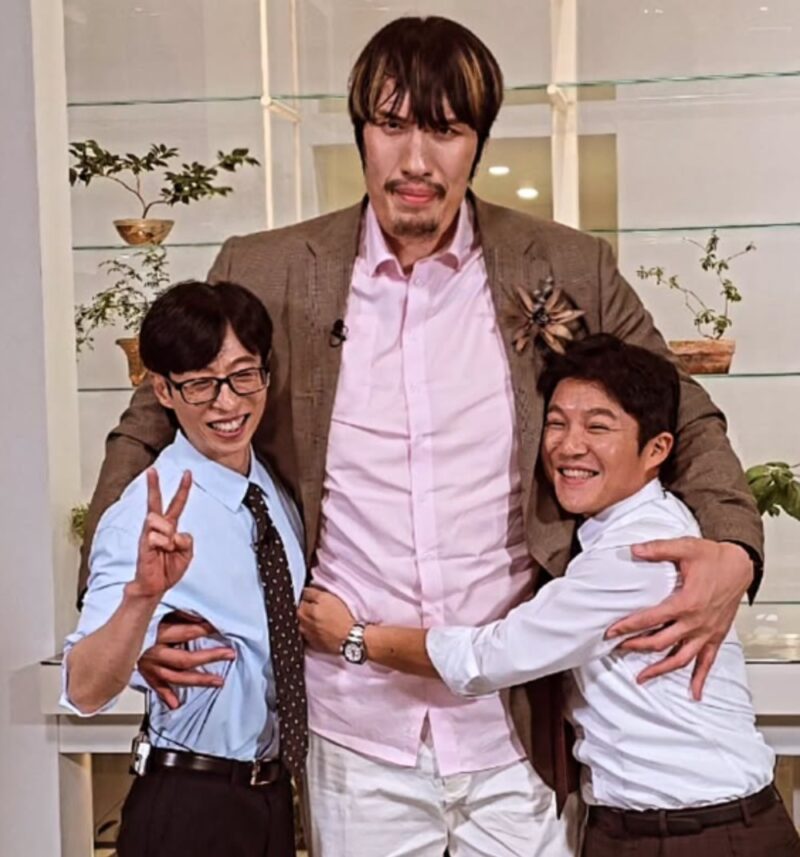 ユ・ジェソク&イ・ジョンジェもチェ・ホンマンと“シグネチャーポーズ” ツヤンとのツーショットで悪質コメントに眉ひそめ